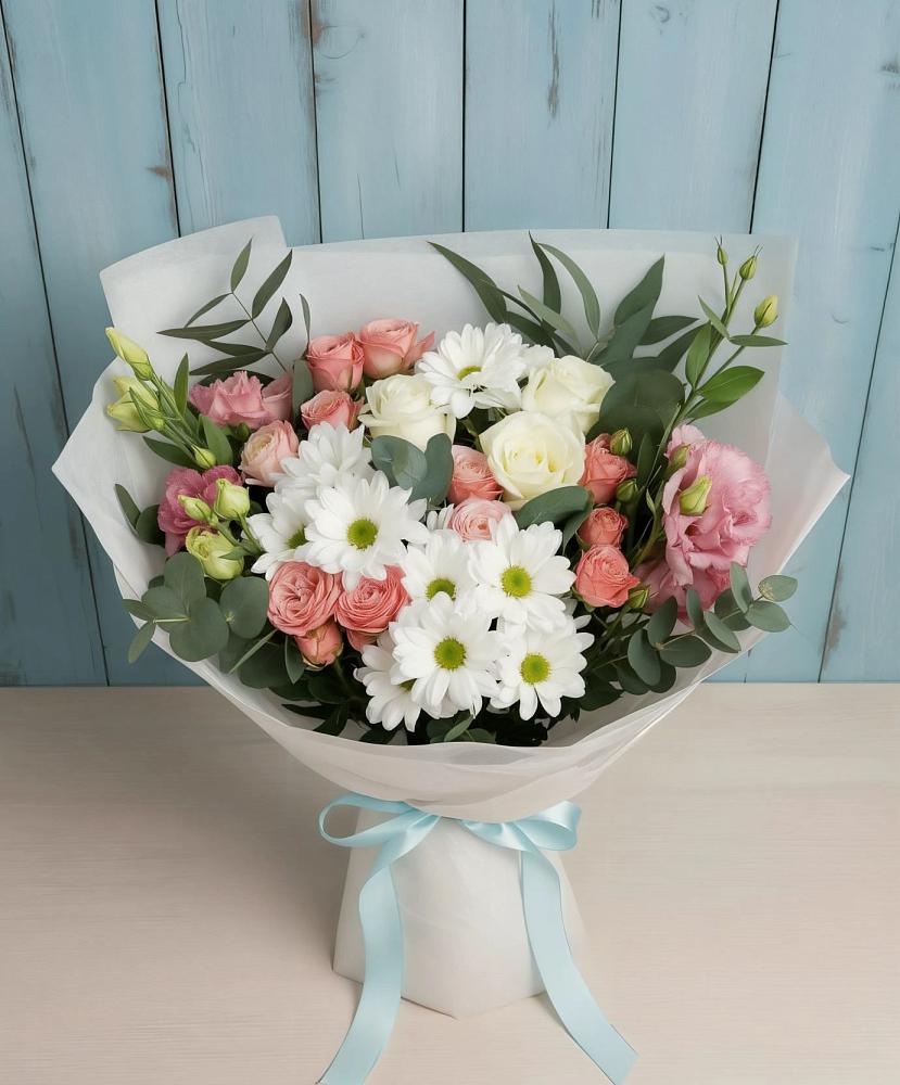 Букет цветов из: Розы, Лизиантусы и Хризантемы в Сеймчане