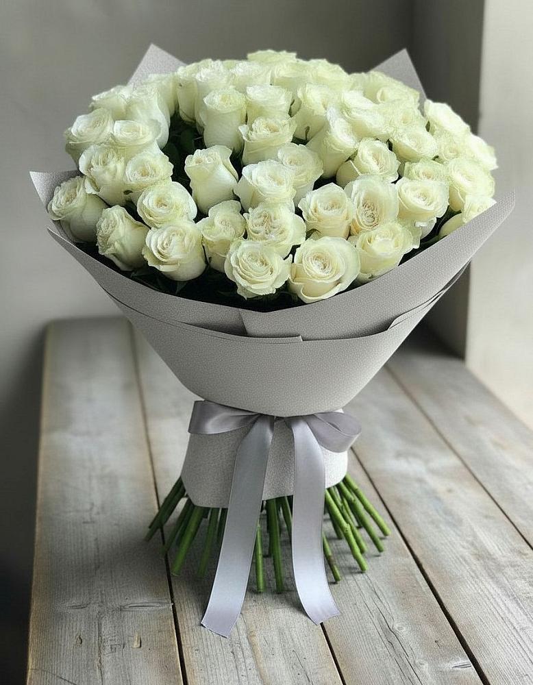 Букет 35 Белых роз в Сеймчане
