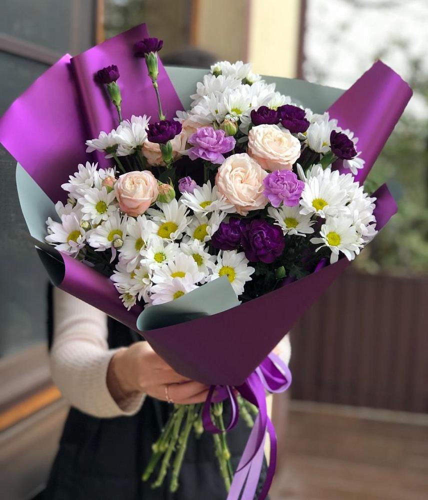 Букет цветов из: Хризантемы, Гвоздики и Розы в Сеймчане