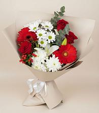 Букет цветов из:  Розы, Хризантемы, Герберы и Лилии в Сеймчане