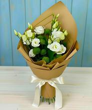 Букет цветов из:  Хризантемы и Лизиантусы в Сеймчане