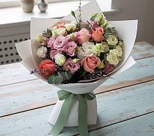 Букет цветов из:  Розы, Лизиантусы и Гвоздики в Сеймчане