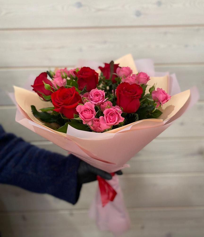 Букет цветов из: Розы в Сеймчане