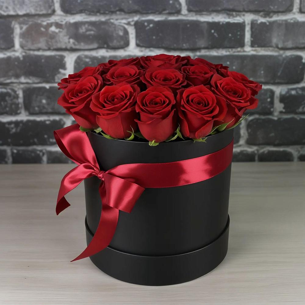 Цветочная композиция из Розы в шляпной коробке в Сеймчане